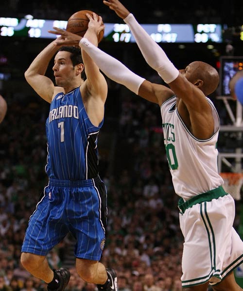 应从中汲取 应从中汲取