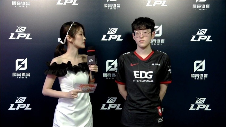 有计划地引 有计划地引