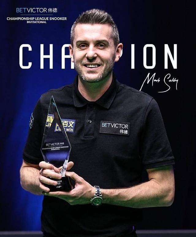 多名评论员 多名评论员