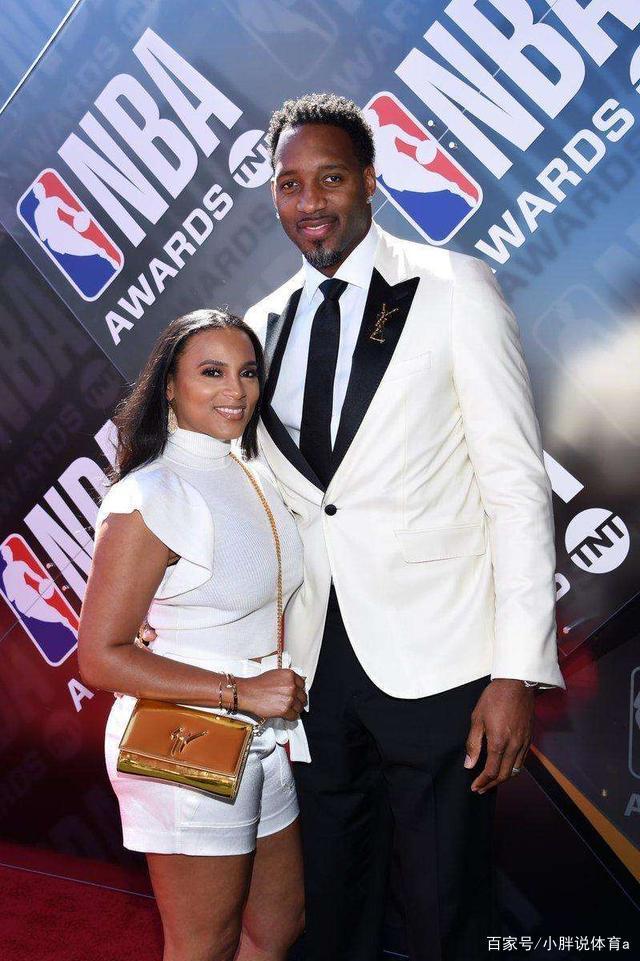 与那不勒斯 与那不勒斯