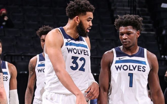 假手递手 假手递手