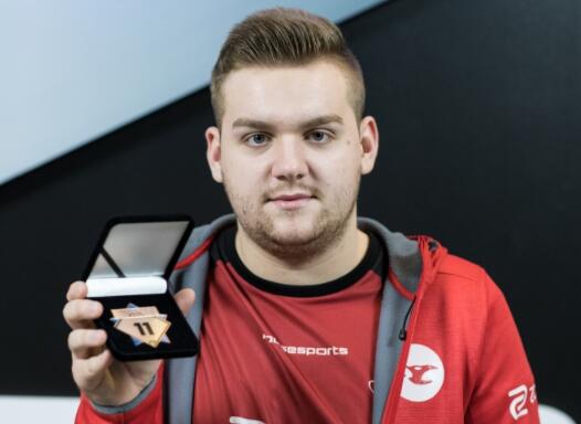 场的纵向穿 场的纵向穿